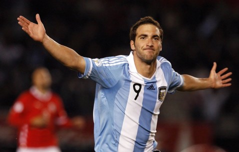 爱游戏官网-F1赛车赛场焦点！克罗地亚队对阵西班牙队，超级对决，球迷热情点燃赛场